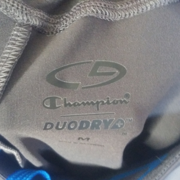 Champion duo dry with pockets shorts Sz Med - Picture 6 of 6